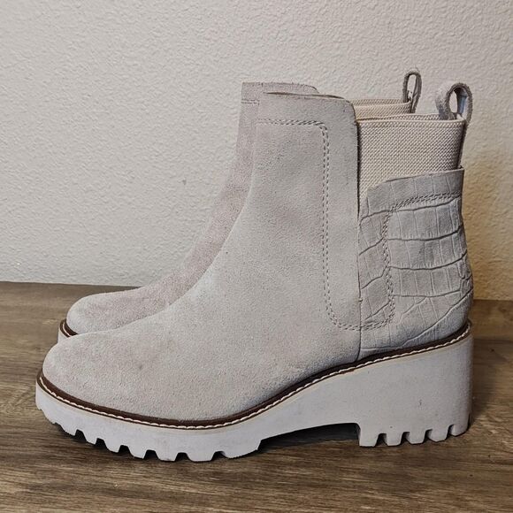Dolce Vita Boots Womens Size 8.5 Ivory Suede Chelsea Wedge Lug Sole Pull On - Picture 5 of 16
